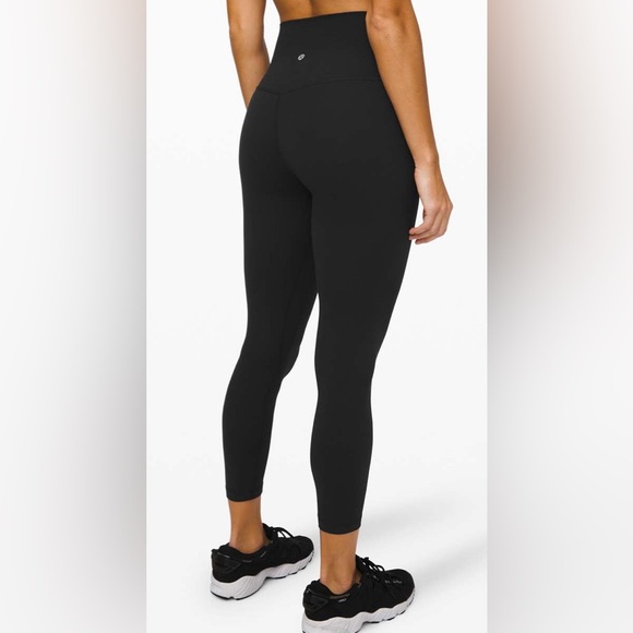 lululemon athletica Pants - Lululemon Align Pant 25" LIKE NEW! Size 4 square label